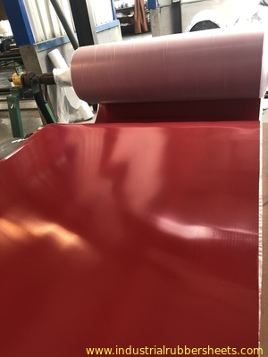 Κόκκινο χρώμα φύλλων ομαλού/υφάσματος εντύπωσης βιομηχανικό λαστιχένιο με το βαθμό ασφαλίστρου