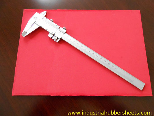 Φύλλο από φυσικό καουτσούκ κατάλληλο για τρόφιμα, με υψηλή αντοχή σε εφελκυσμό και ευρύ φάσμα θερμοκρασιών για βιομηχανικές εφαρμογές